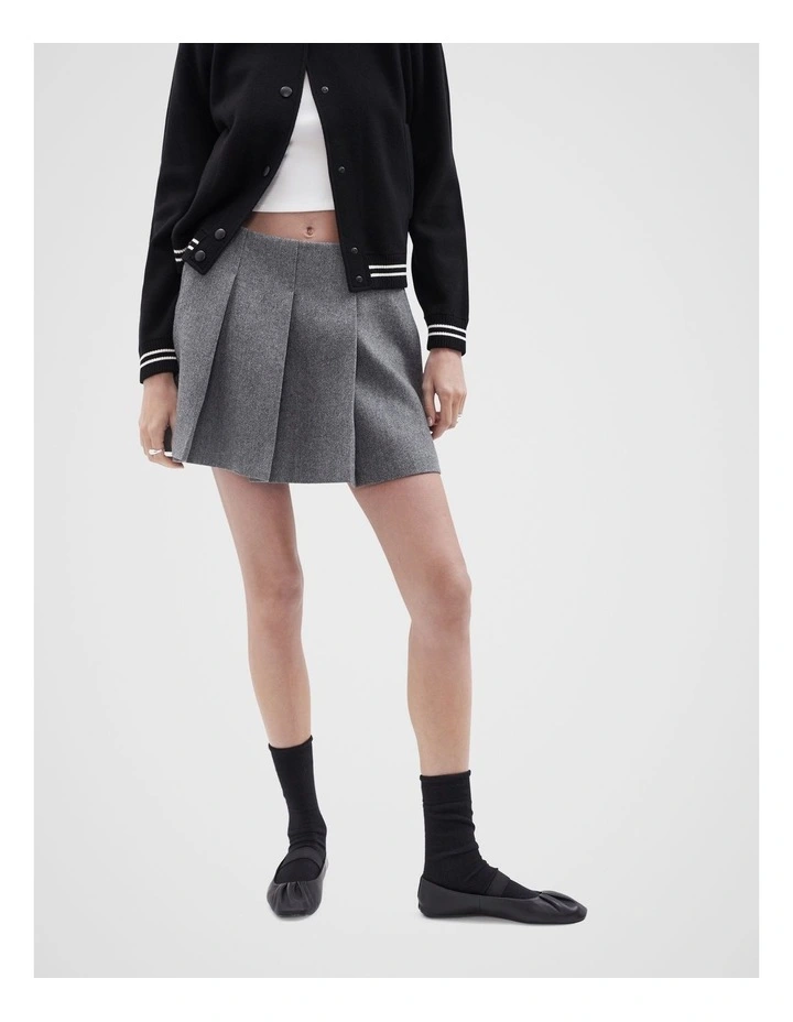 Pleat Skirt in Grey