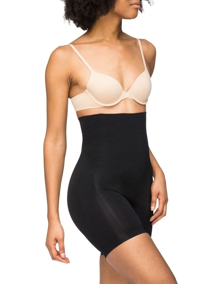 Seamless Seduction High Waisted Bike Short in Black