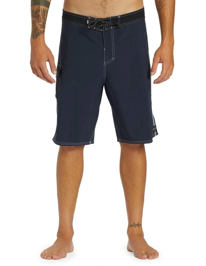 Saturn Solid Boardshorts 21 Inch in Dark Navy