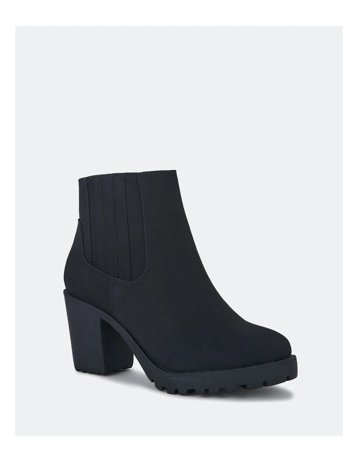 Harlequin Boots in Black