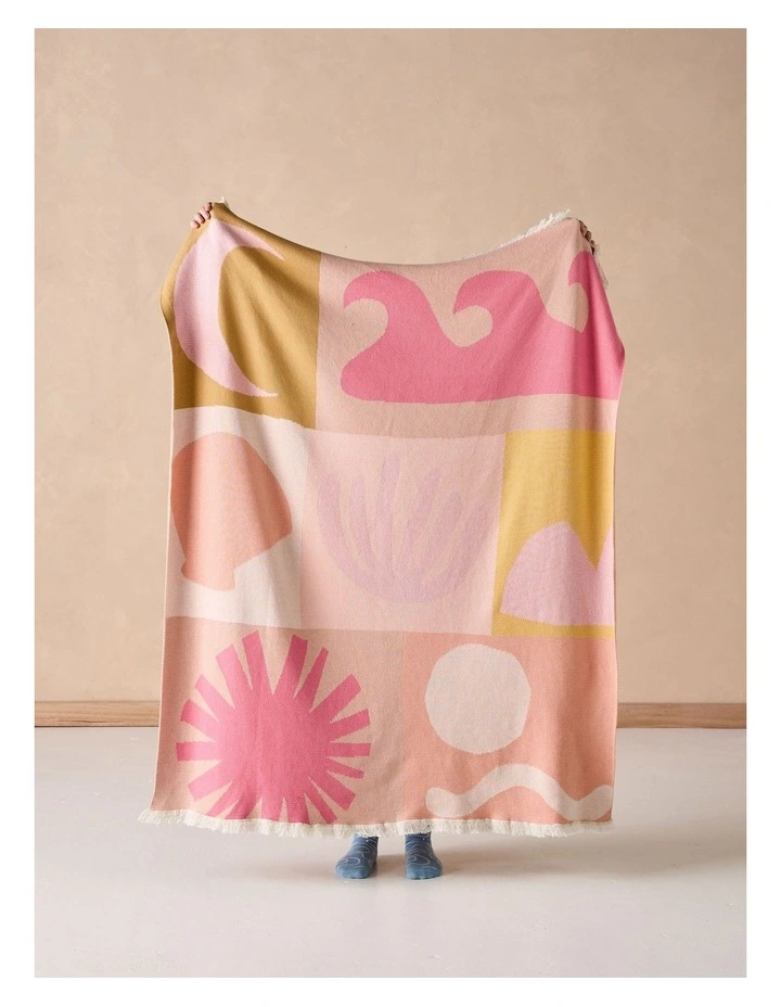 Beach Day Blanket in Bubblegum Pink