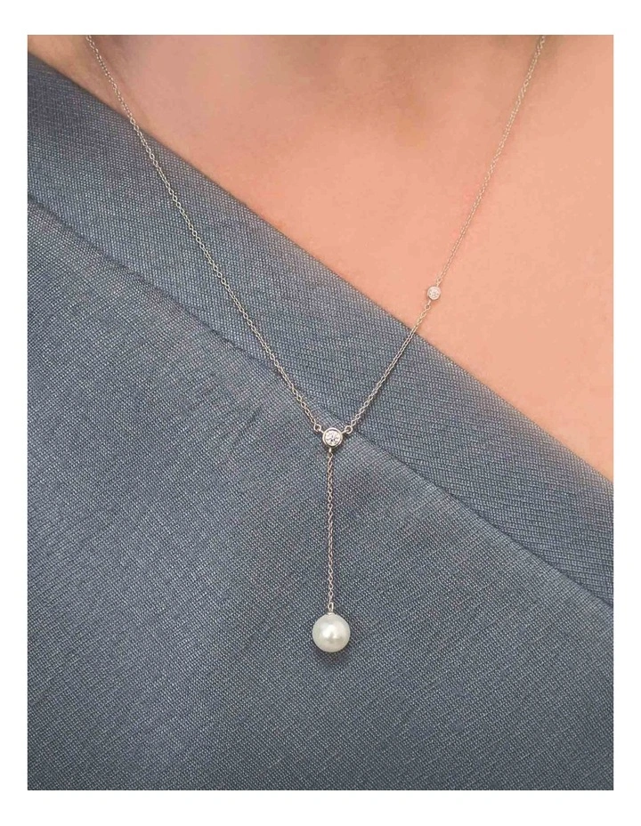 Heirloom Treasured Pendant Necklace in Silver