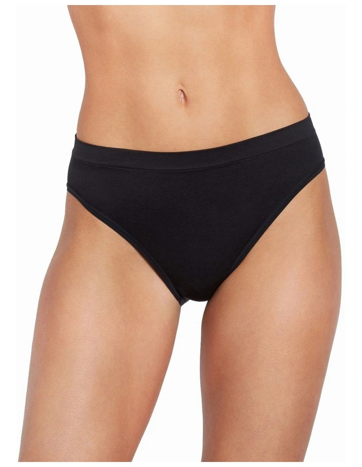 Seamless High Cut Brief in Black