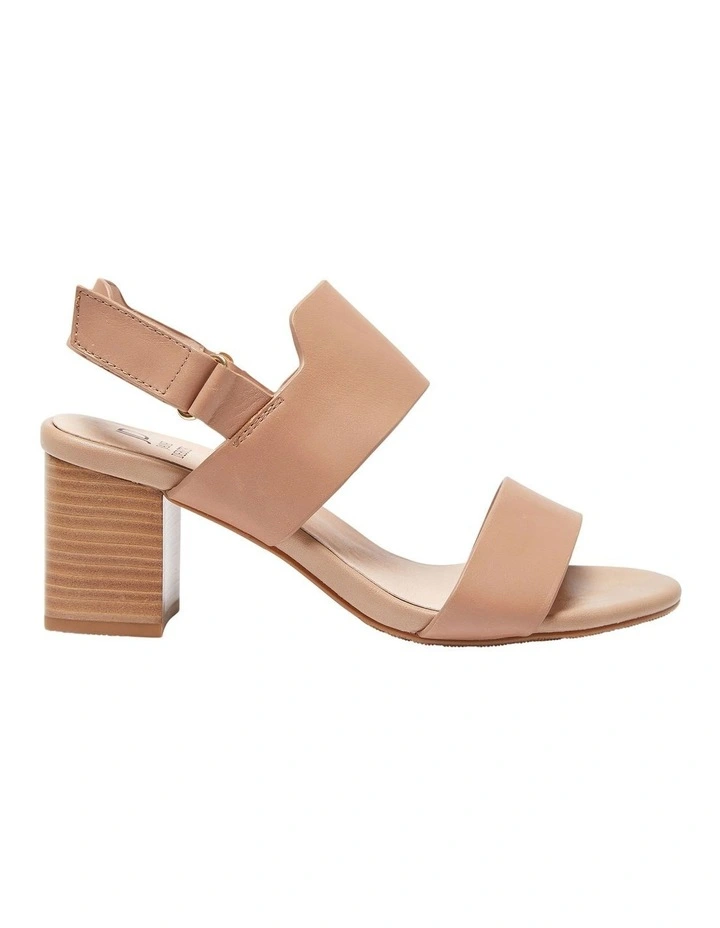 Nadia Sandals In Nude Glove