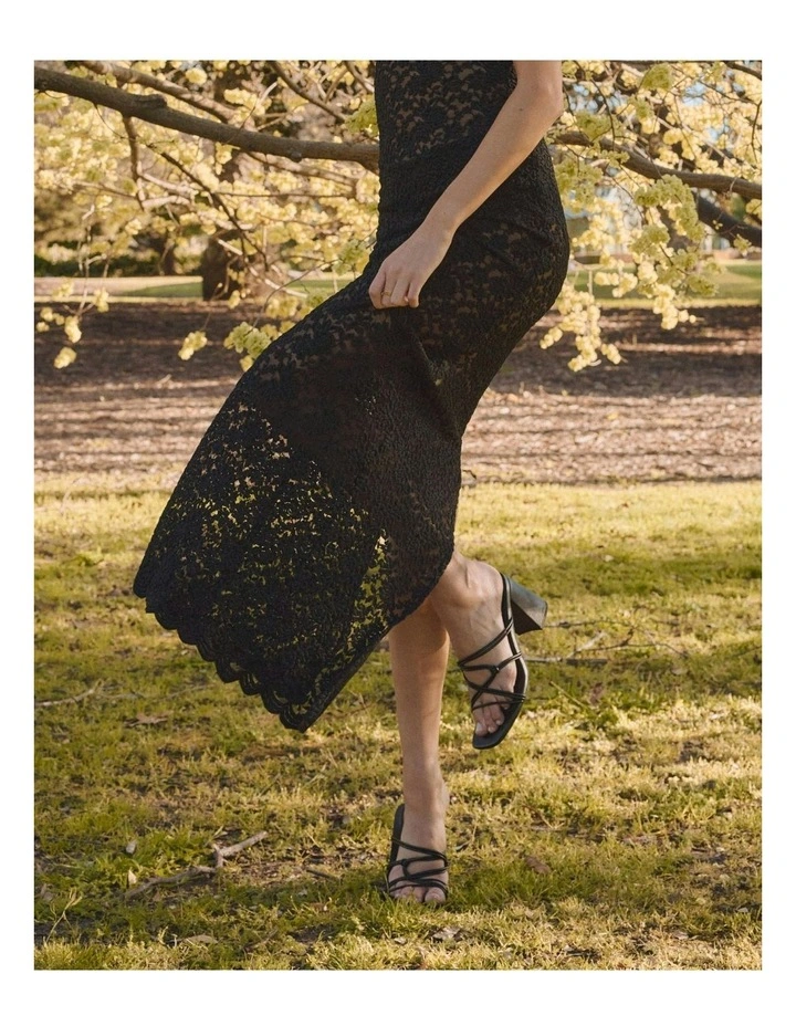 Luckie Heels in Black