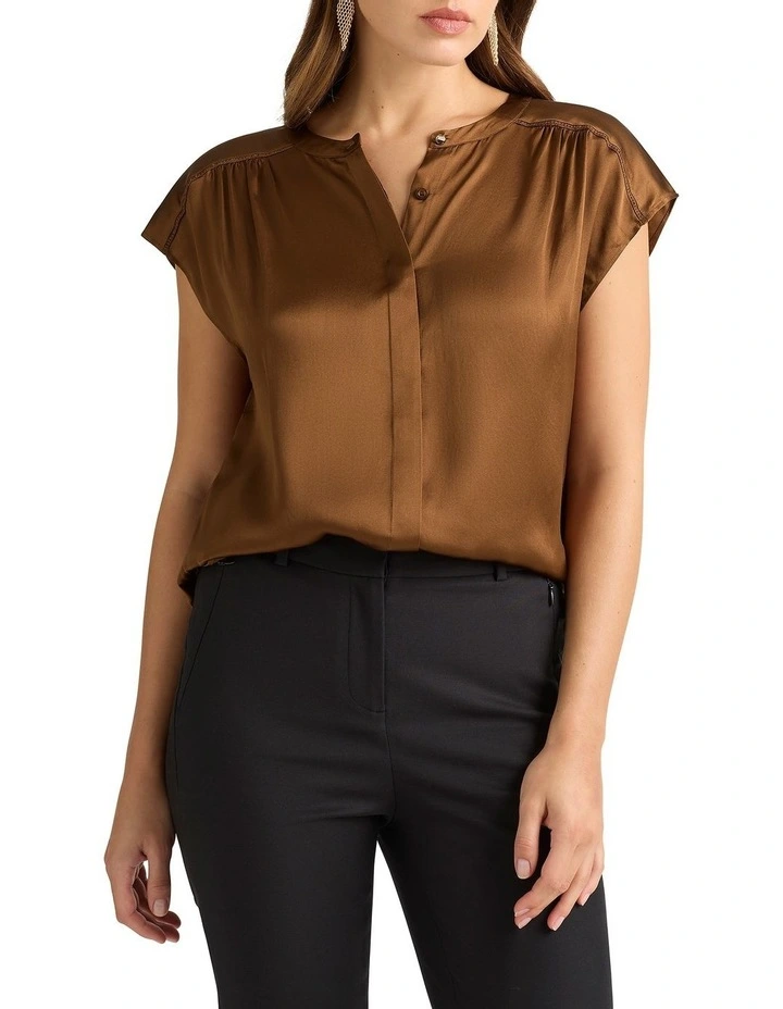 Prue Silk Top in Tawny