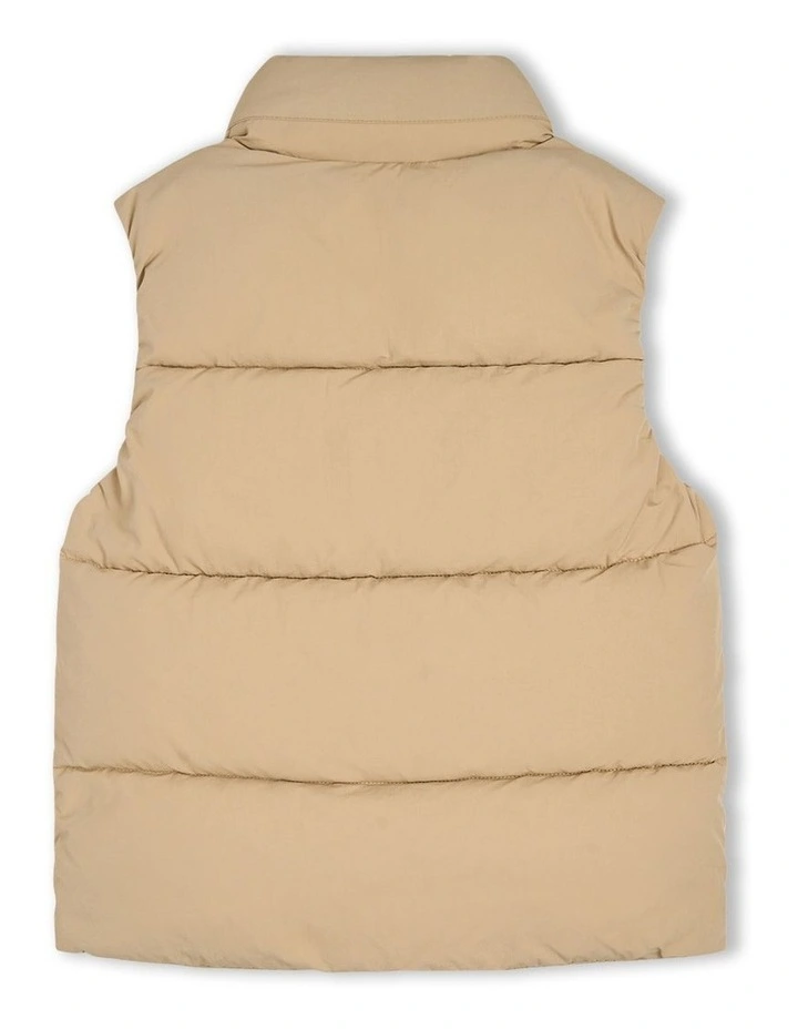 The New Chester Puffer Vest (3-7 years) in Toffee