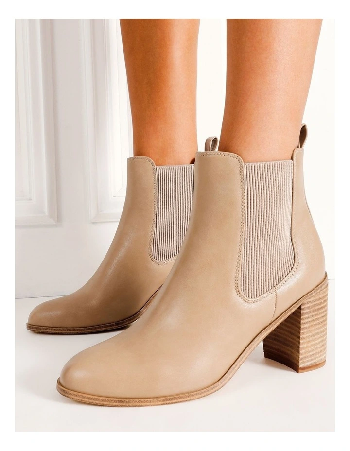 Conor Boot in Nougat