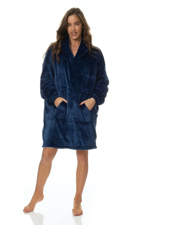 Snug Hoodie in Navy