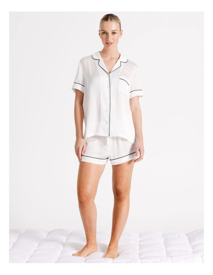 Signature Satin Short Sleeve Pyjama Set in Ivory