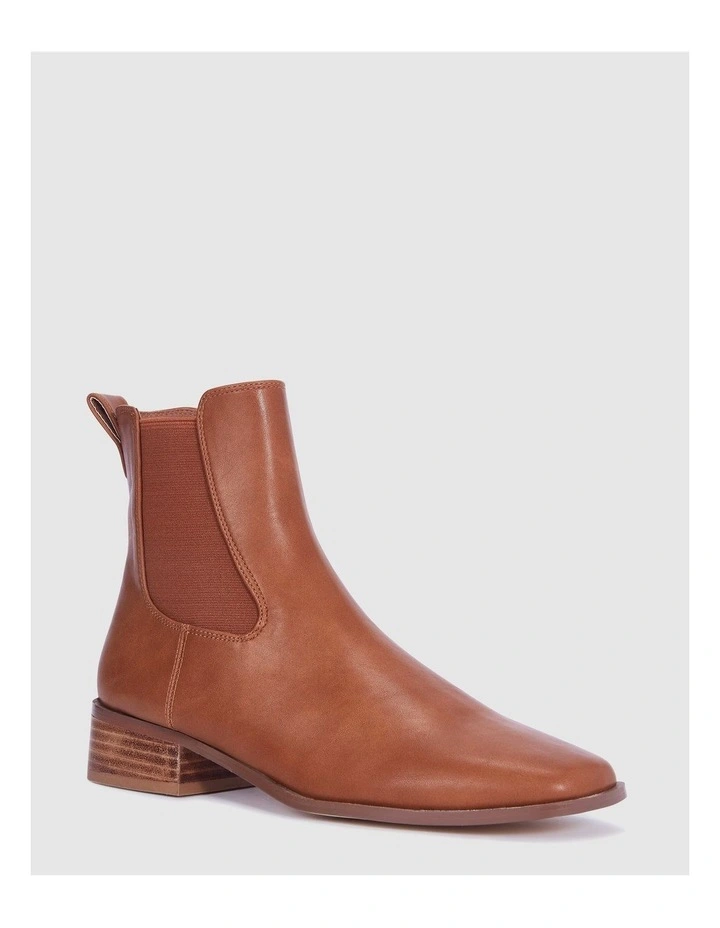 Daishiro Boots in Dark Camel