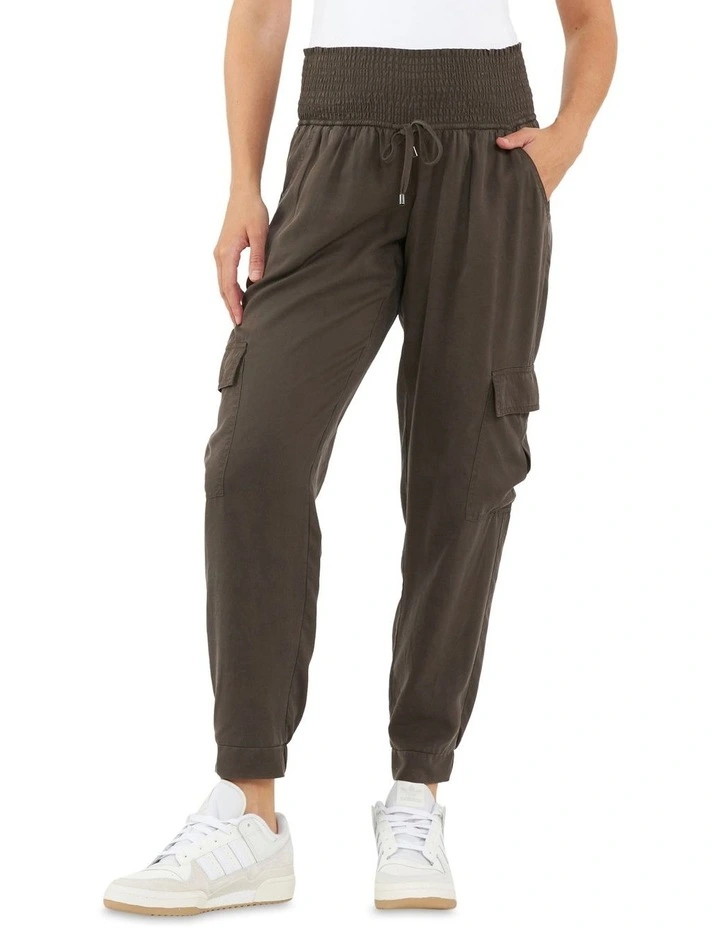 Tencel Off Duty Cargo Pant in Chocolate