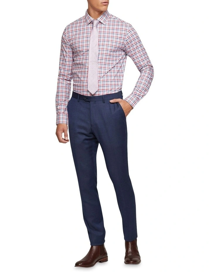 Beckton Slim Fit Checked Shirt in Red/Navy
