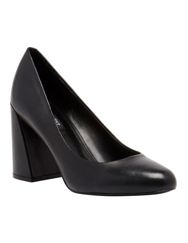 Yunip Pump in Black