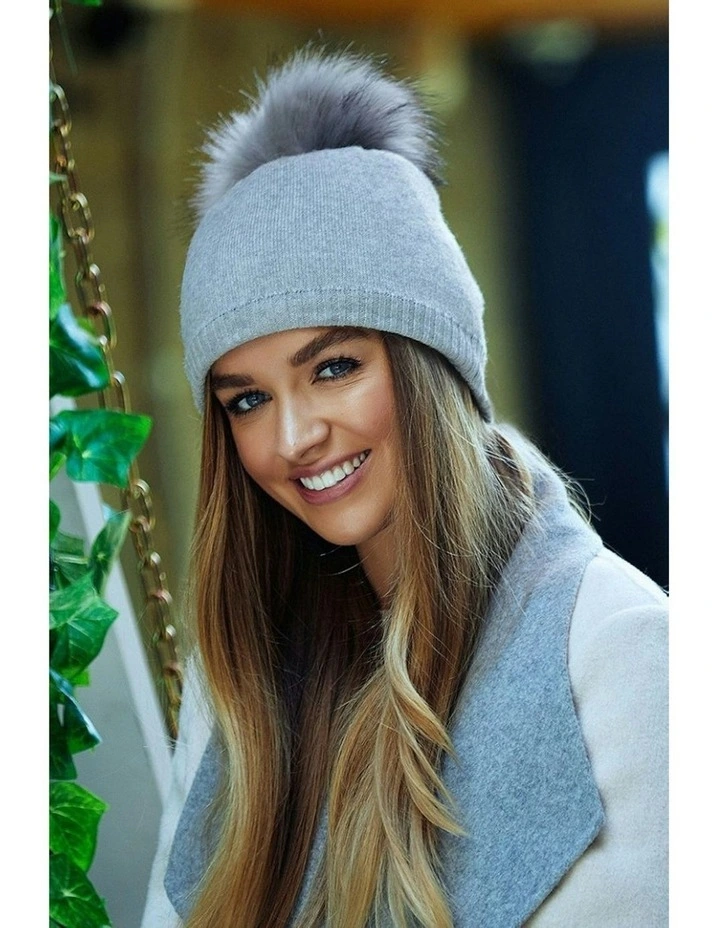 Estella Beanie in Grey