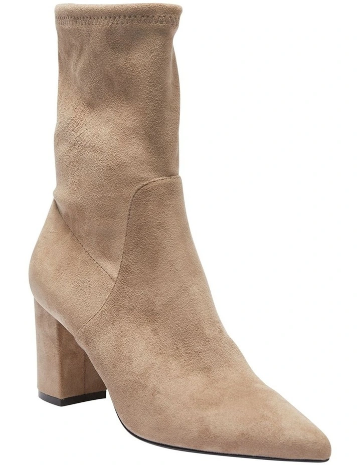 Karly Boots In Taupe Stretch Suede