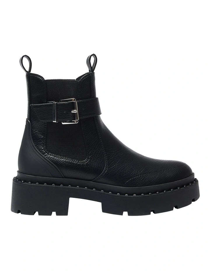 Kobe Boots in Black