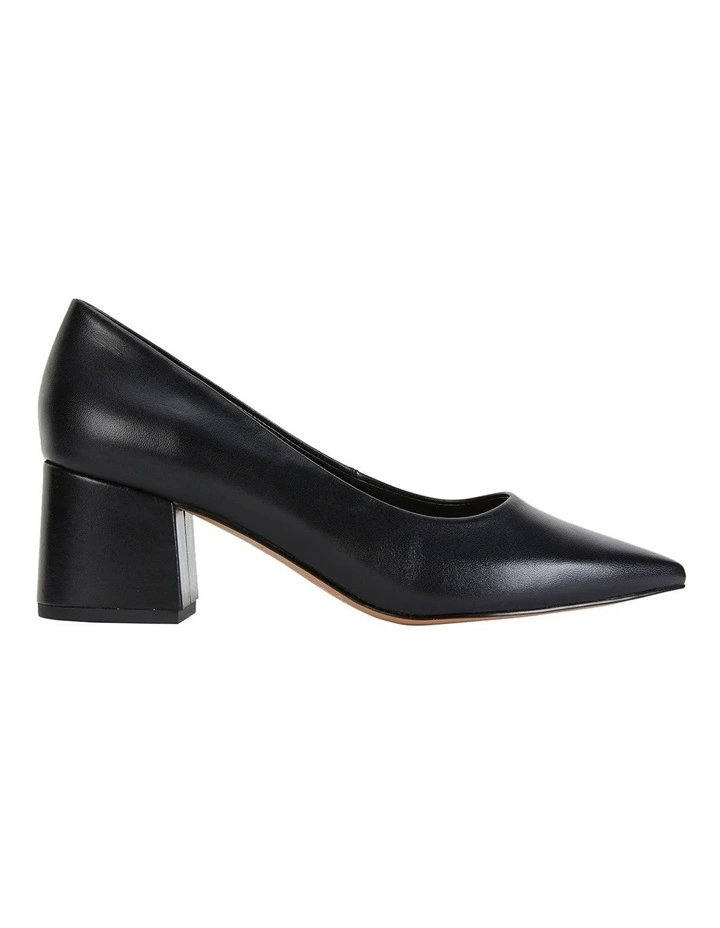 Idol Heeled Shoes in Black Leather