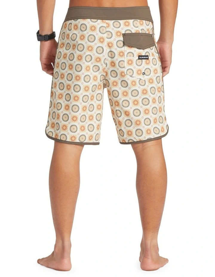 Surfsilk Scallop 19 Boardshorts in Birch