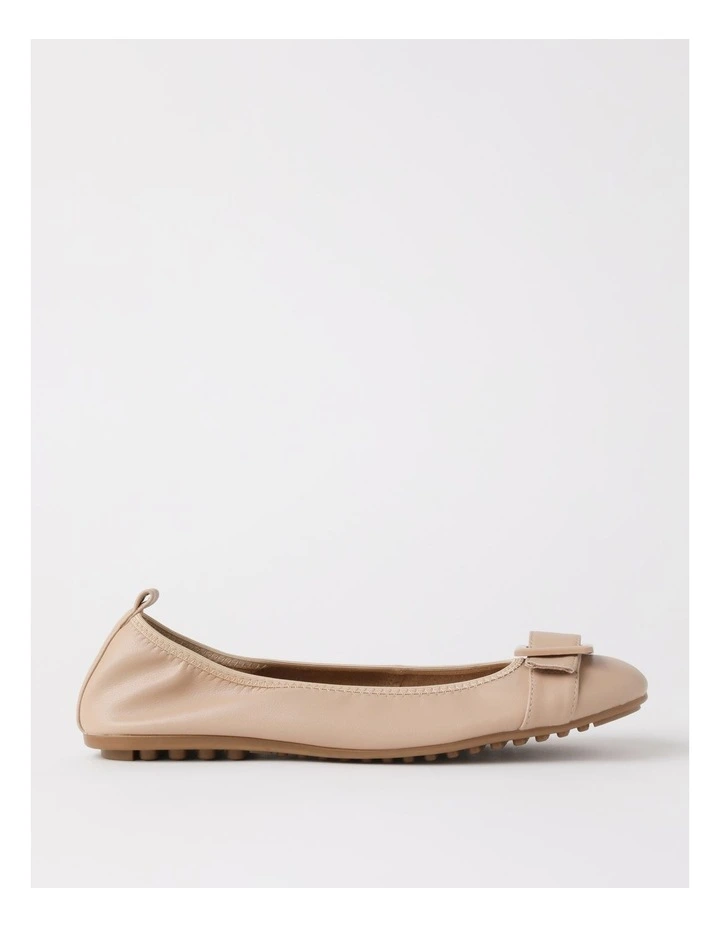Shelby Flat Shoes In Nude