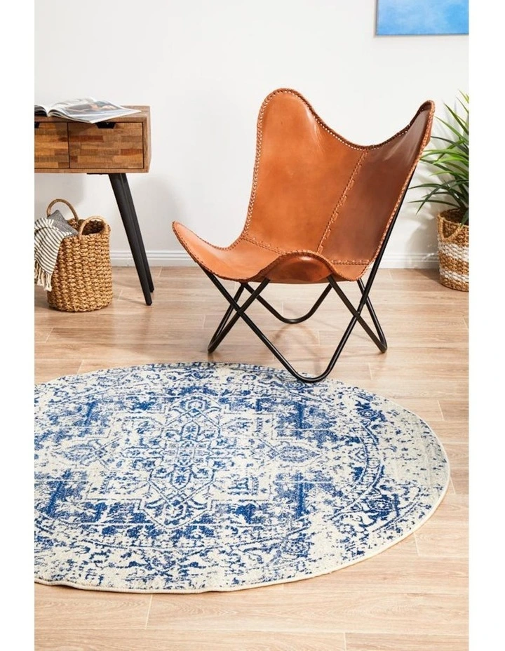 Evoke Horizon Transitional Round Rug in White Navy