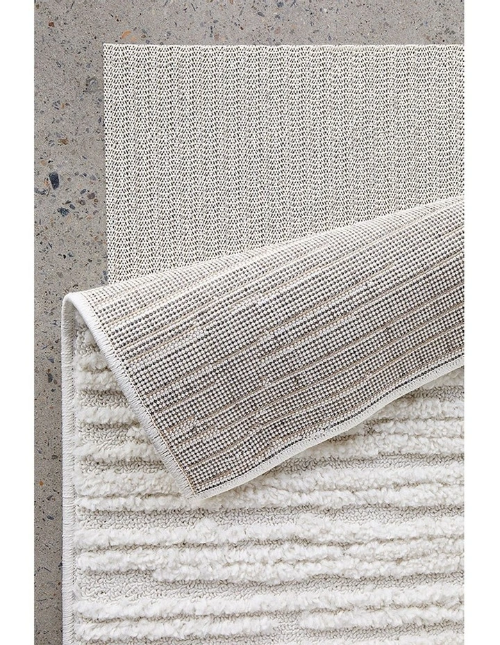 Total Grip for Carpet Floor in White