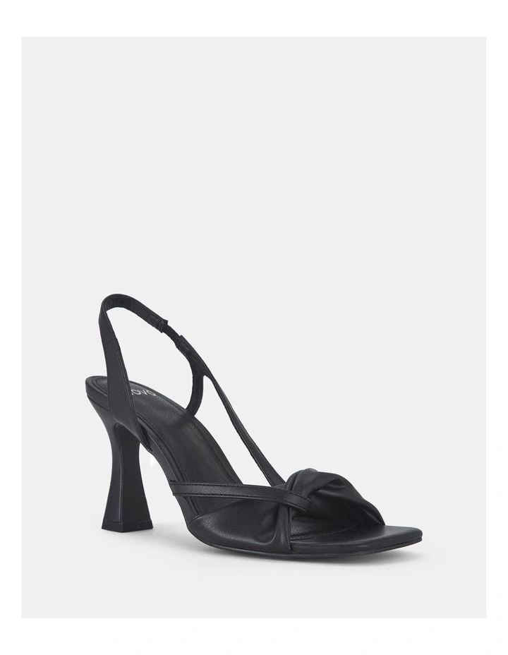 Zilly Heels in Black