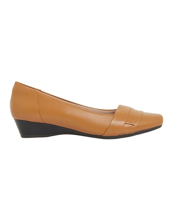 Saturn Heeled Shoes in Tan Leather