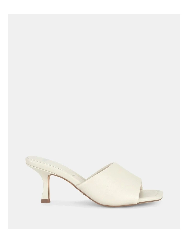 Ulesi Slip-On Mule in Porcelain
