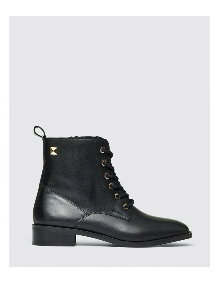 Timi Boots in Black Smooth