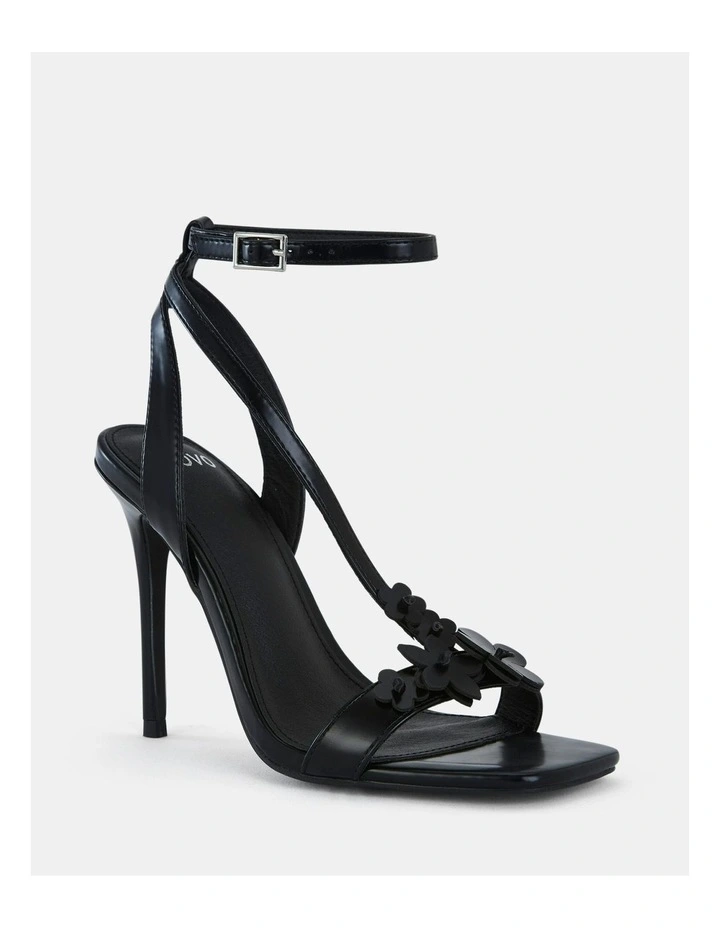 Zathena High Heels in Black