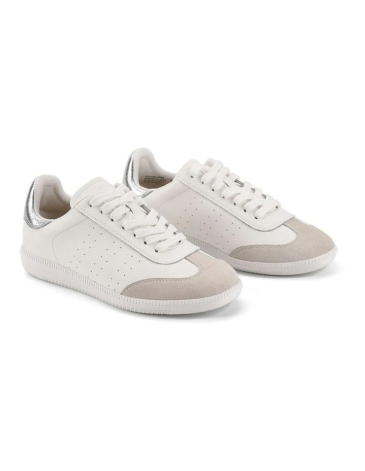 Sutton Cupsole Sneaker in White/Silver Leather
