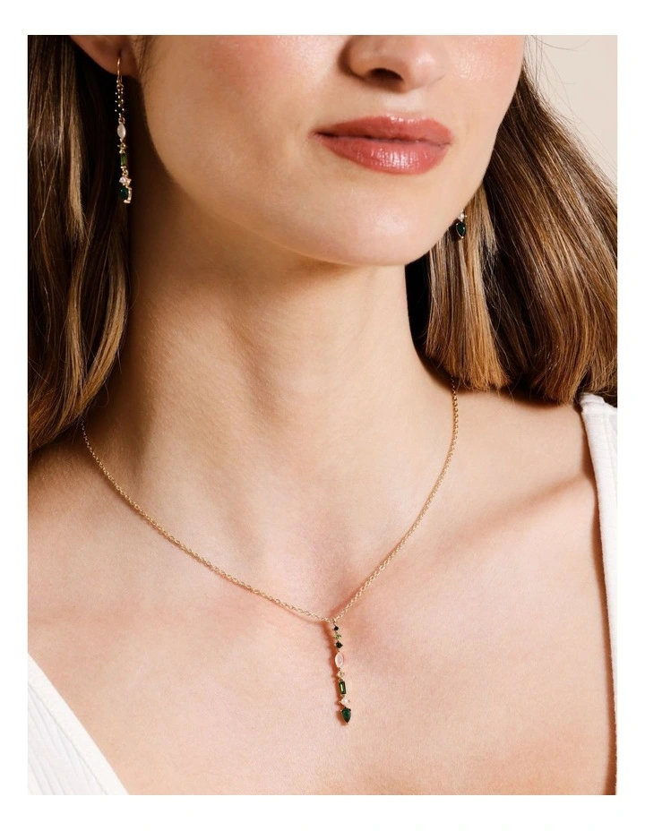 Long Diamantes Drop Necklace in Green