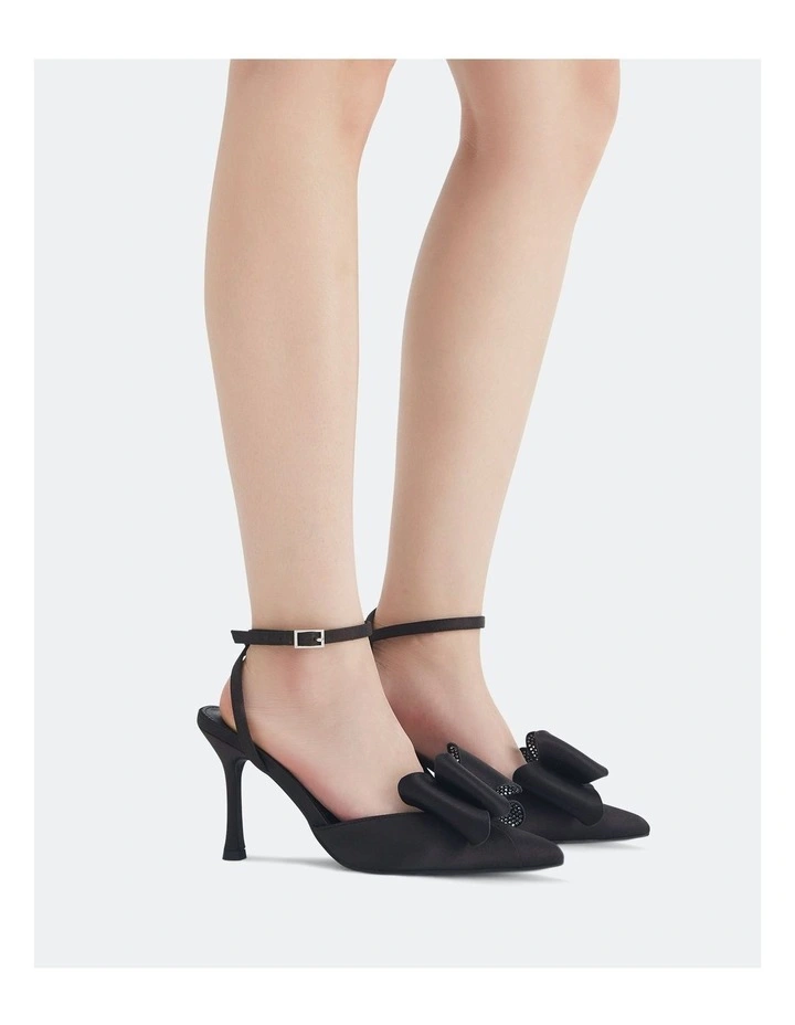 Yamilet Heels in Black