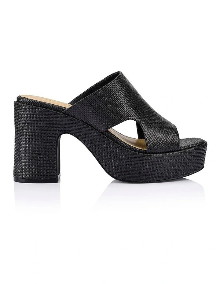 Milky Raffia Platform Sandals in Black