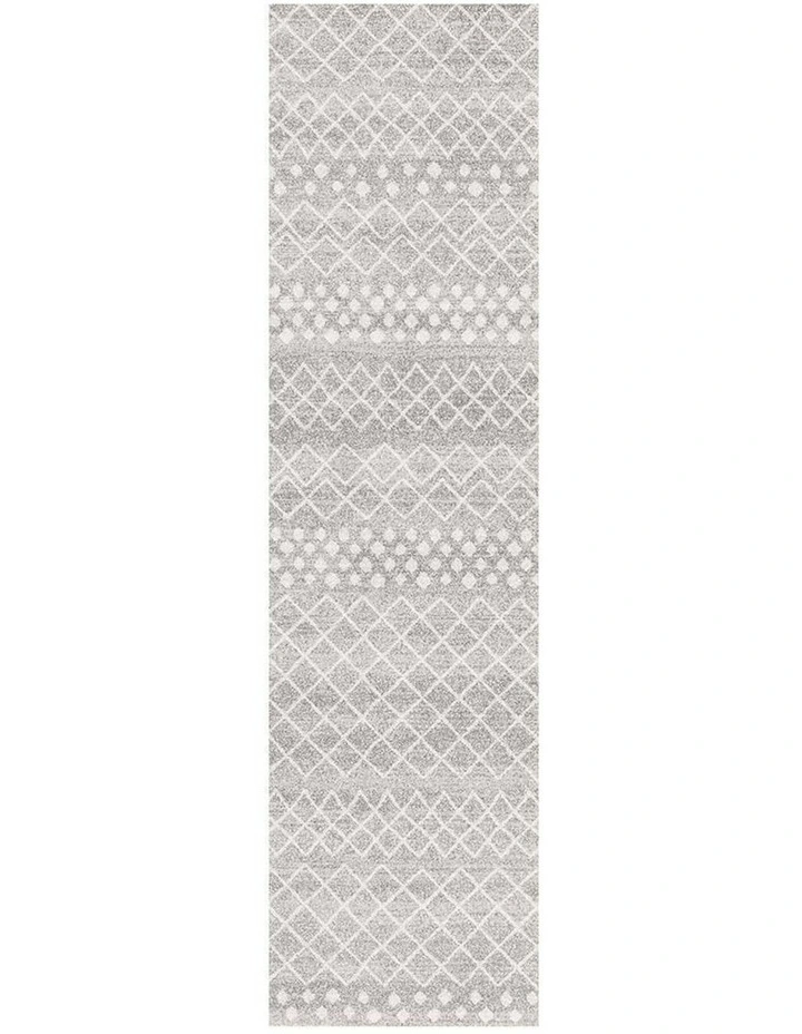 Oasis Selma Tribal Runner Rug in Silver