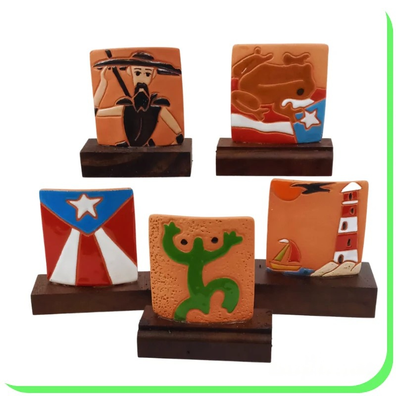 Kézzel Készült Kerámia Díszek Faalapon