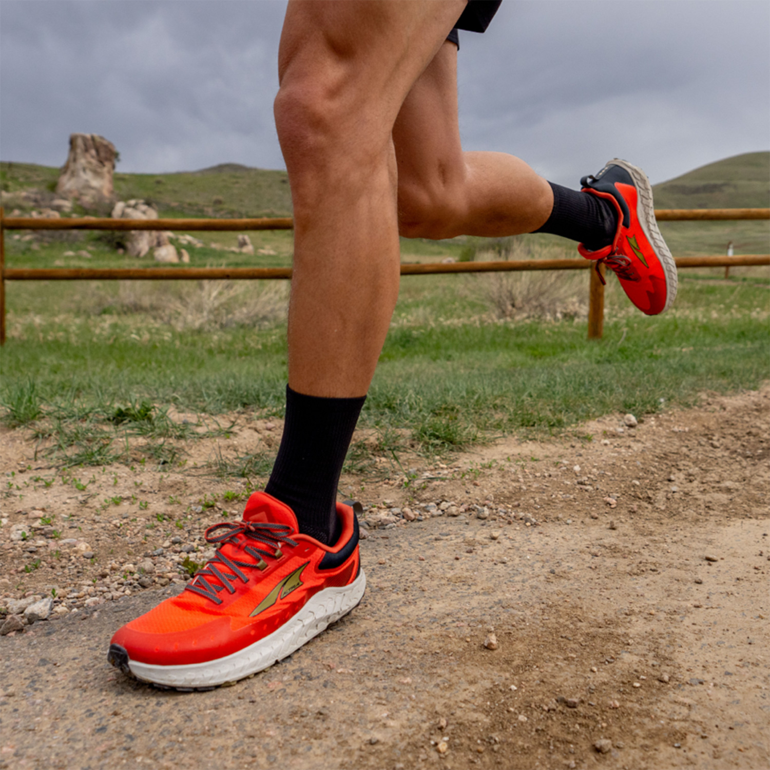 Altra Outroad 2 Black/Red