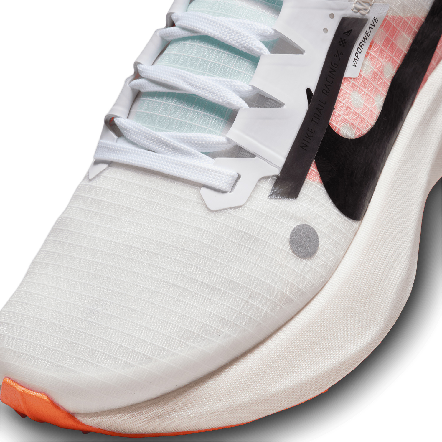 Nike Ultrafly White/Black/Total Orange/Pale Ivory