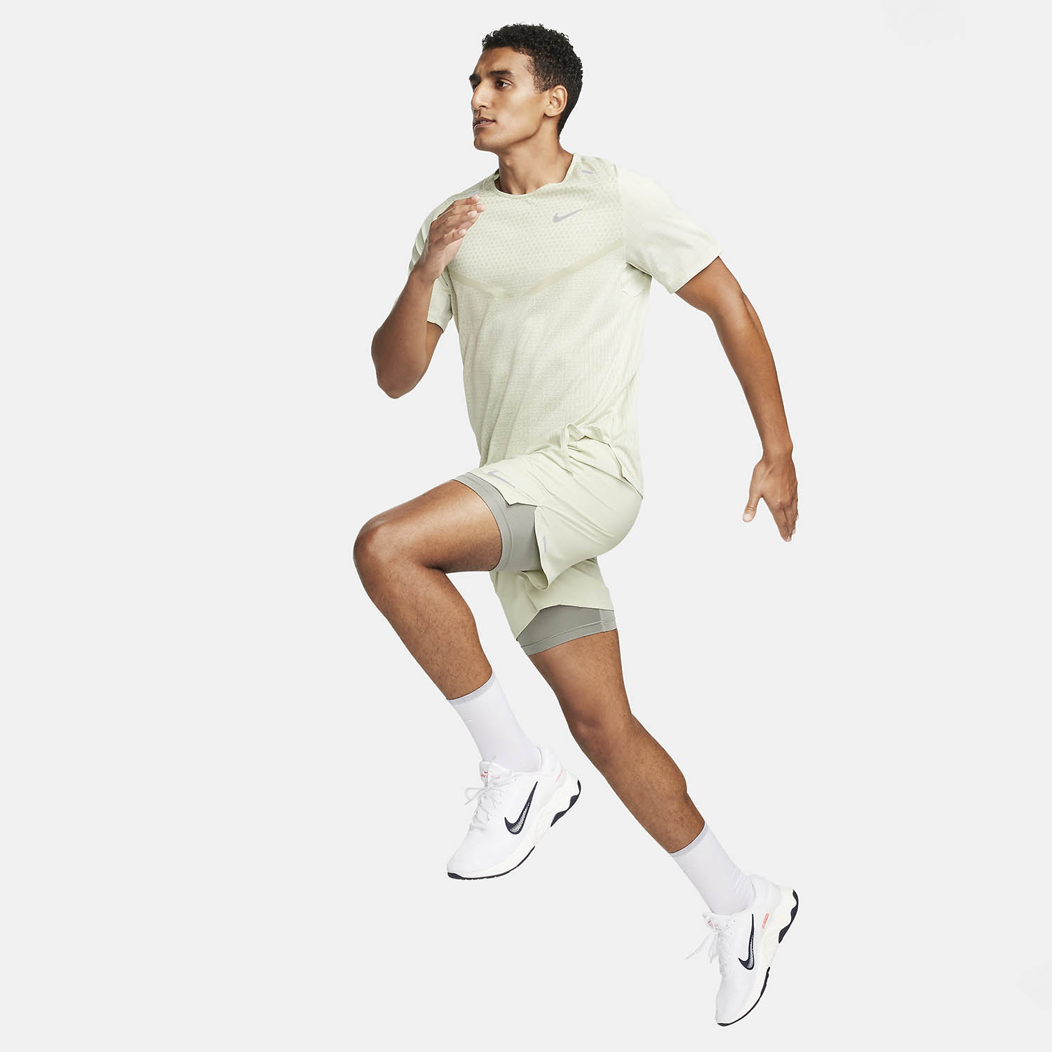 Nike Dri-FIT Stride 2 in 1 7in Pantaloncini Olive Aura/Dark Stucco/Reflective Silver