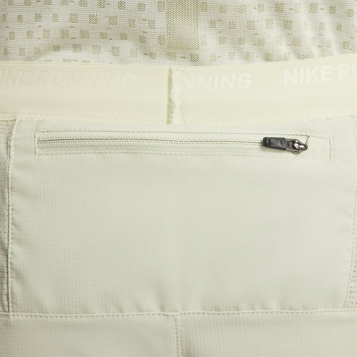 Nike Dri-FIT Stride 2 in 1 7in Pantaloncini Olive Aura/Dark Stucco/Reflective Silver