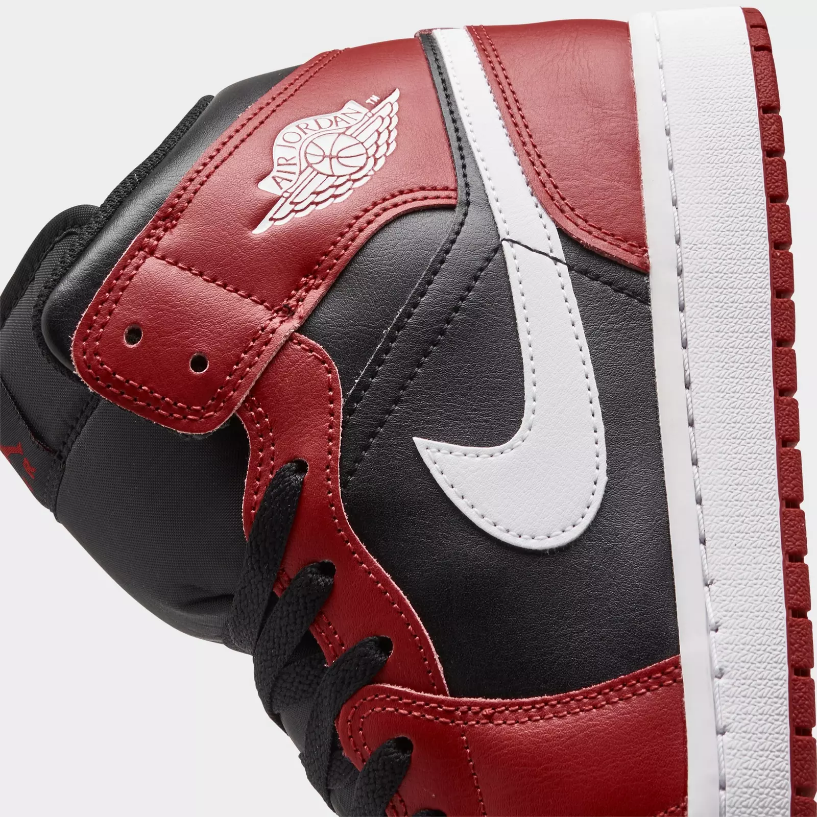 Men's Air Jordan Retro 1 Mid Casual Shoes