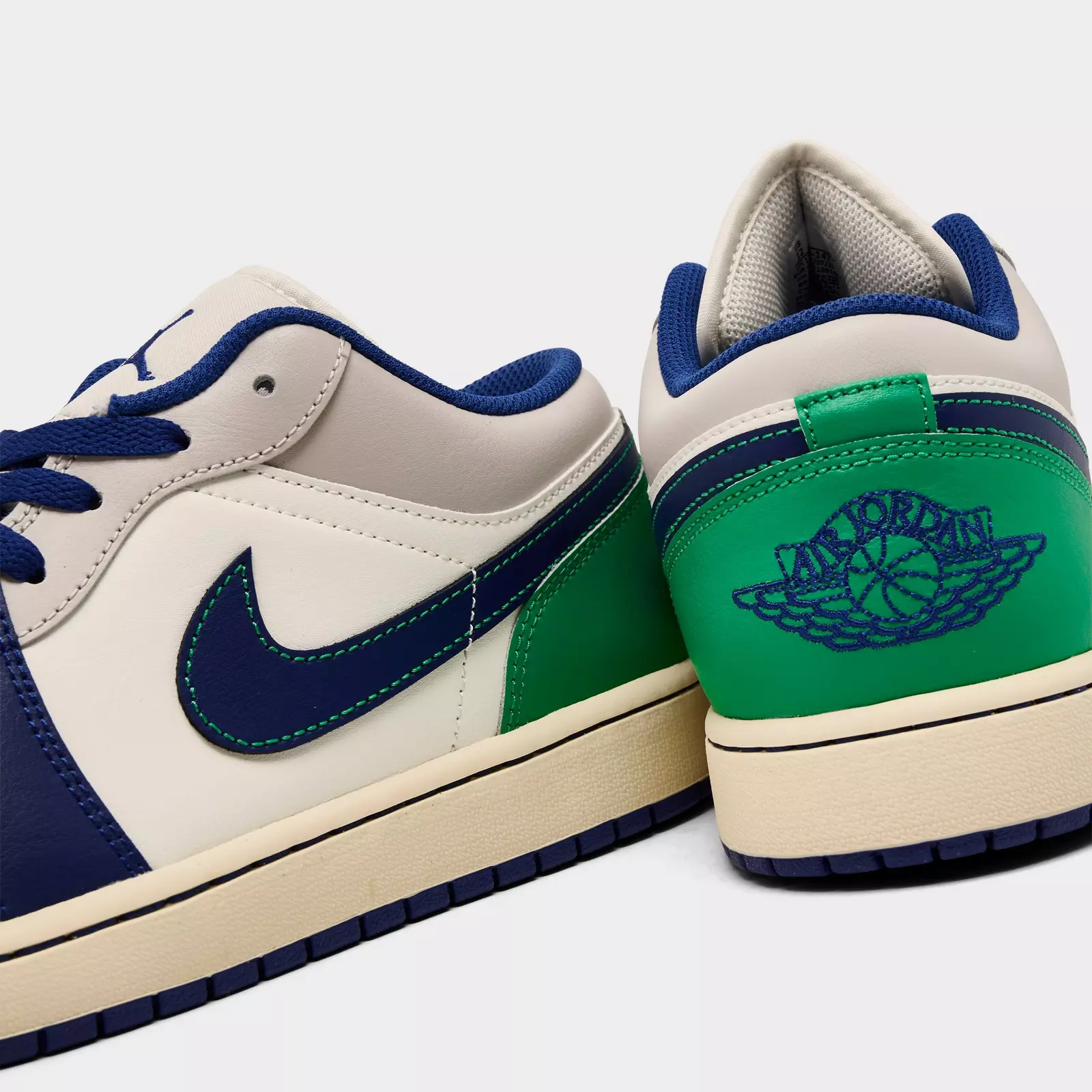 Men's Air Jordan Retro 1 Low Casual Shoes