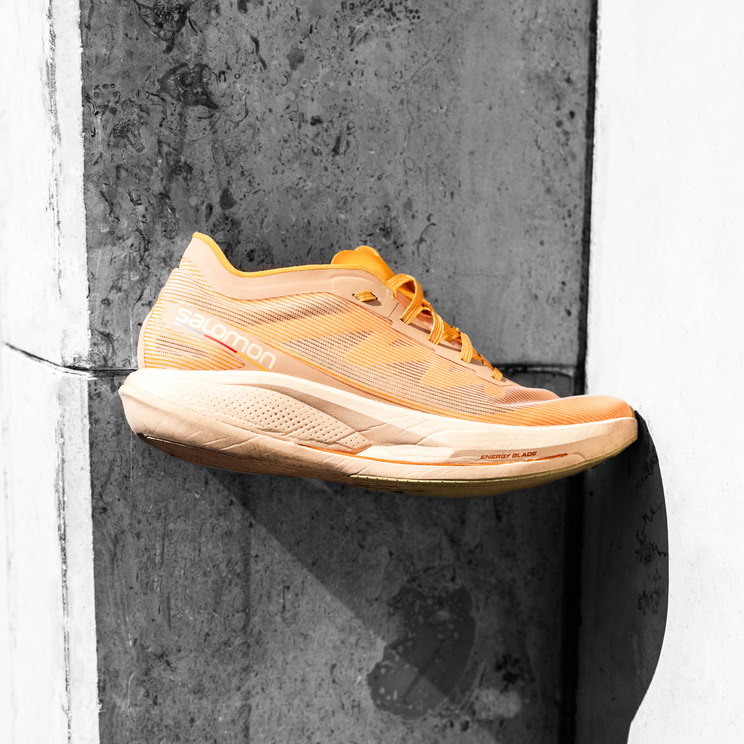 Salomon Phantasm Blazing Orange/Almond Cream/Leek Green