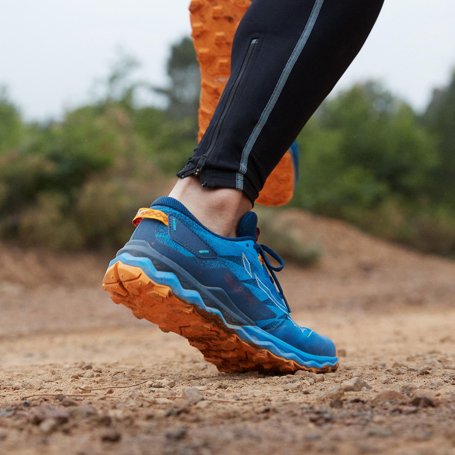 Mizuno Wave Daichi 7 Cloisonne/Zinnia/Blue Opal