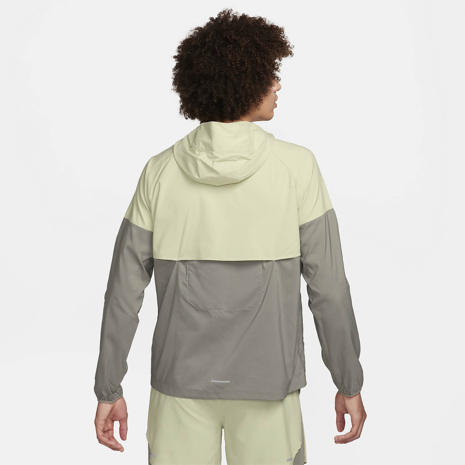 Nike Light Windrunner Giacca Olive Aura/Dark Stucco/Reflective Silver