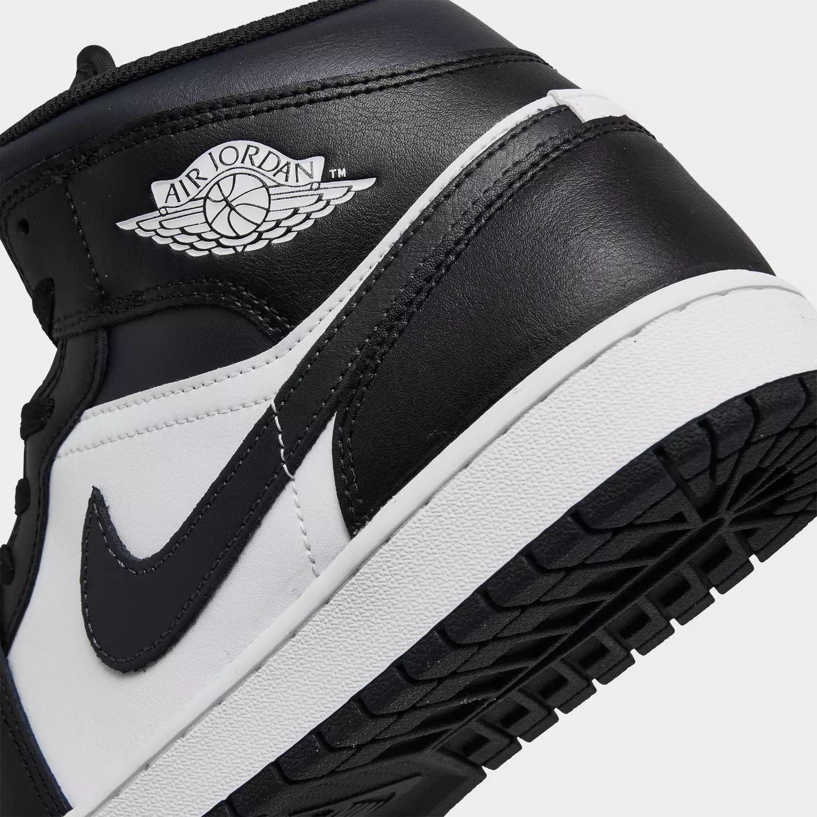 Men's Air Jordan Retro 1 Mid Casual Shoes