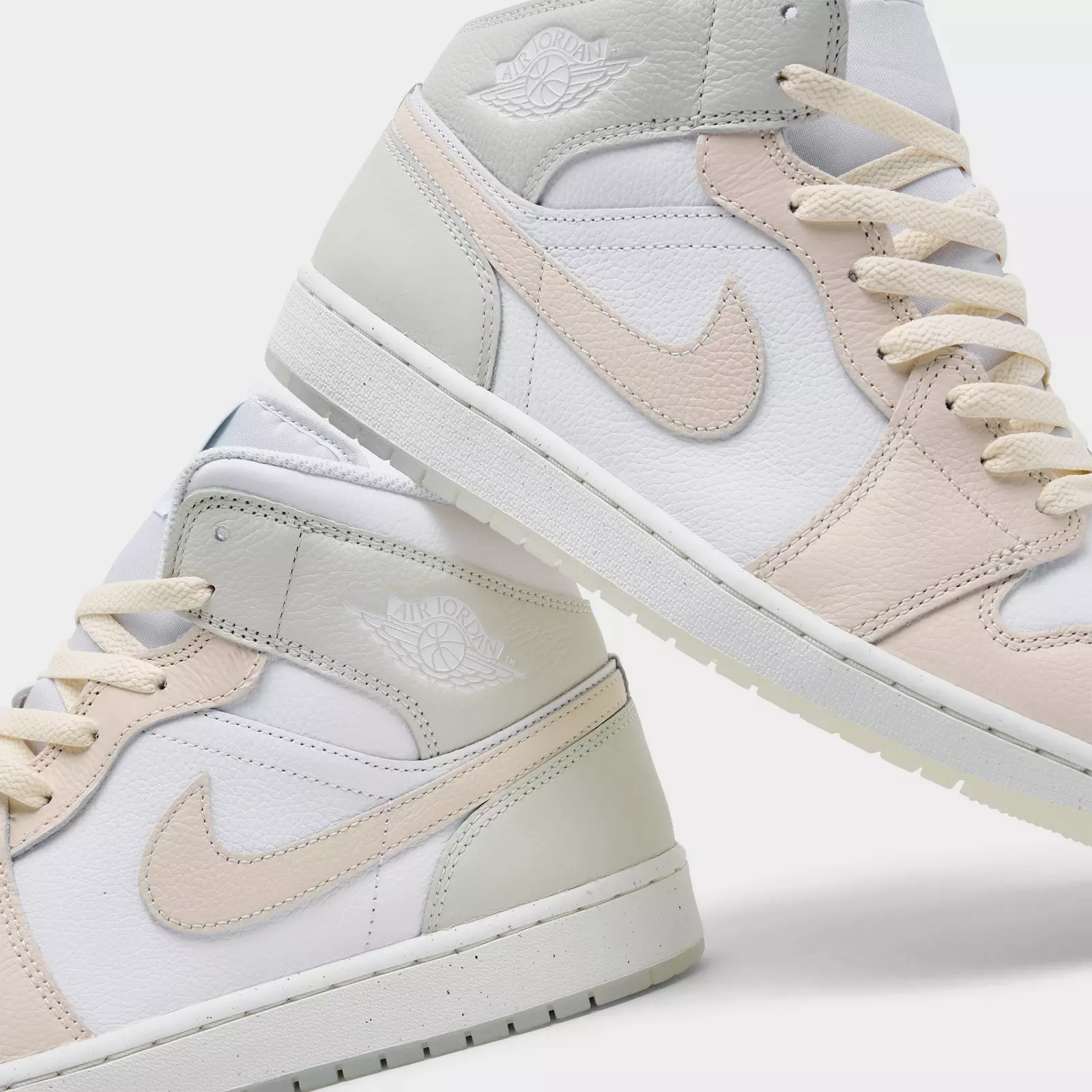 Men's Air Jordan Retro 1 Mid SE Casual Shoes