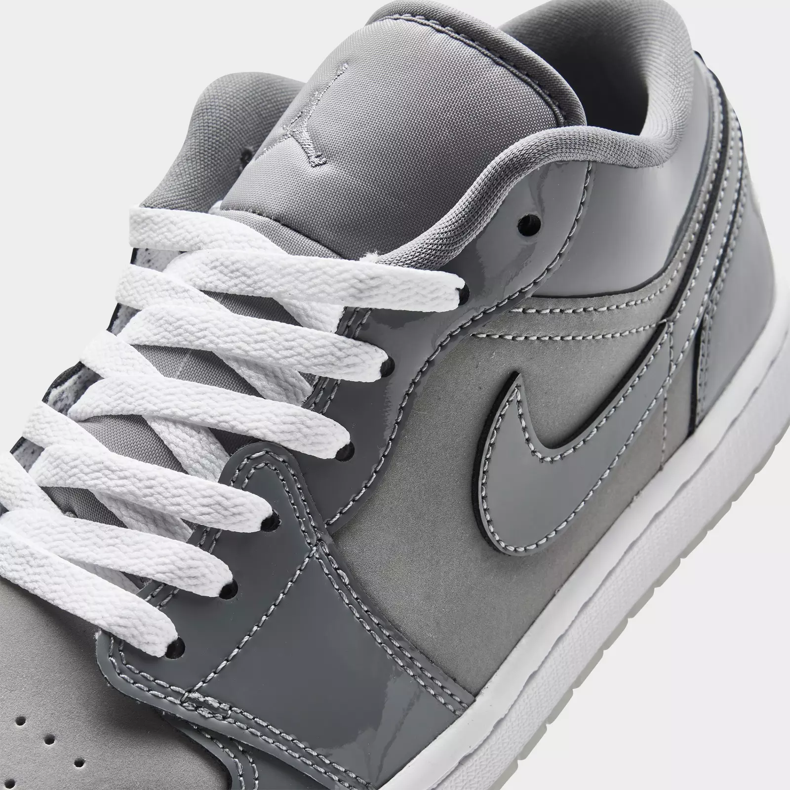 Men's Air Jordan Retro 1 Low SE Casual Shoes