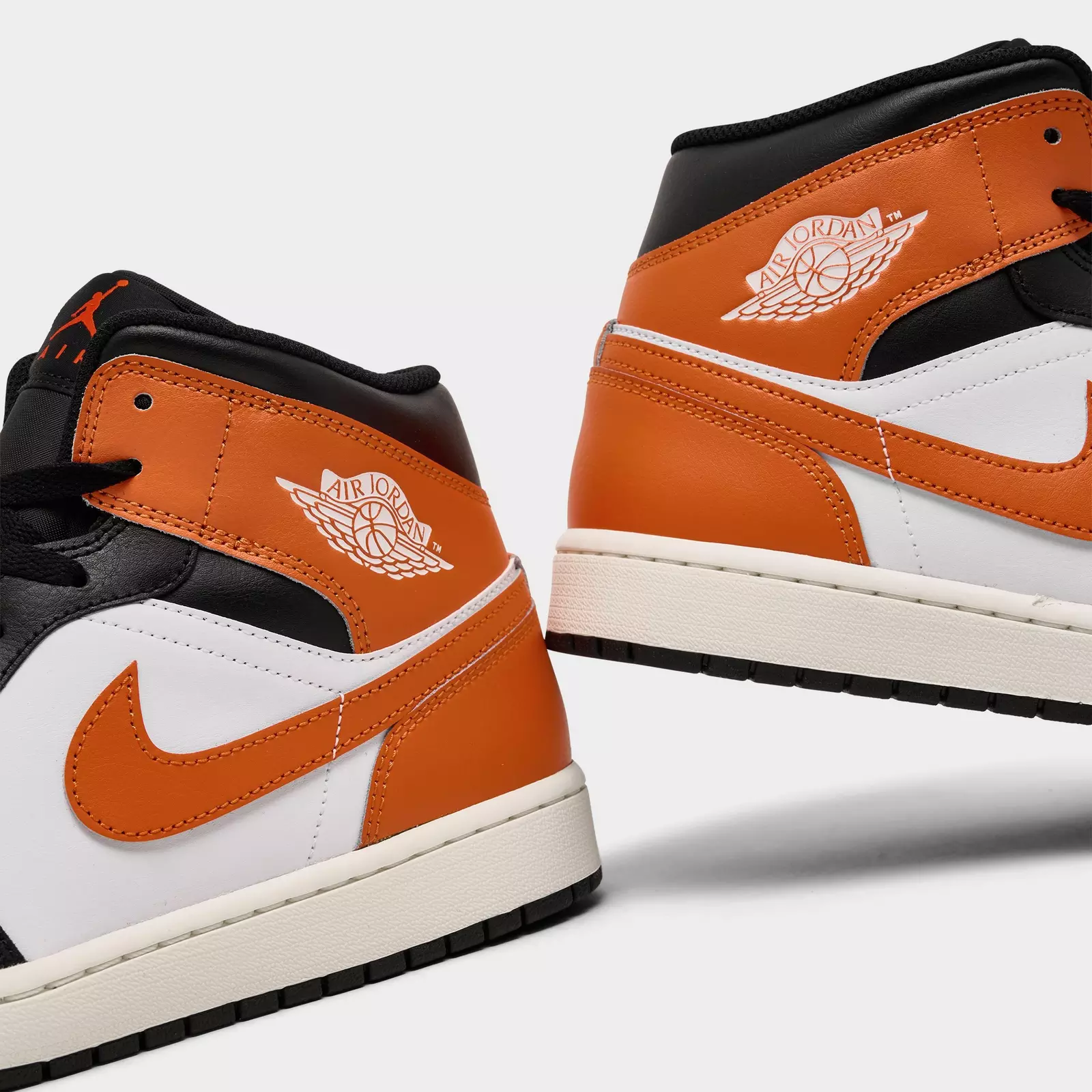 Men's Air Jordan Retro 1 Mid Casual Shoes